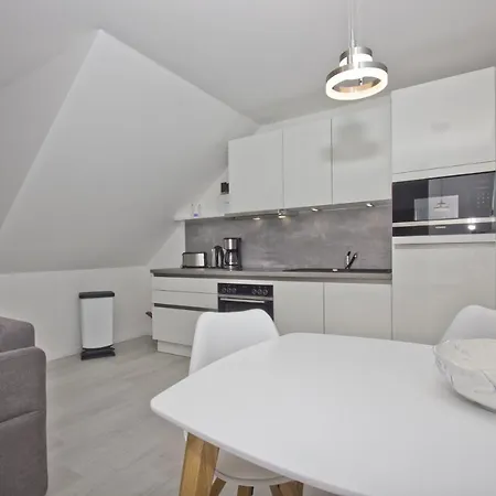 Gratis Nutzung Vom Ahoi Erlebnisbad Und Sauna In Sellin - Haus Inselwind Meerwind Apartment *