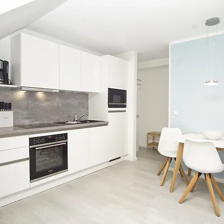 Haus Inselwind 16 Meerwind Mit Gratis Nutzung Vom Ahoi Erlebnisbad Und Sauna In Sellin * Groß Zicker
