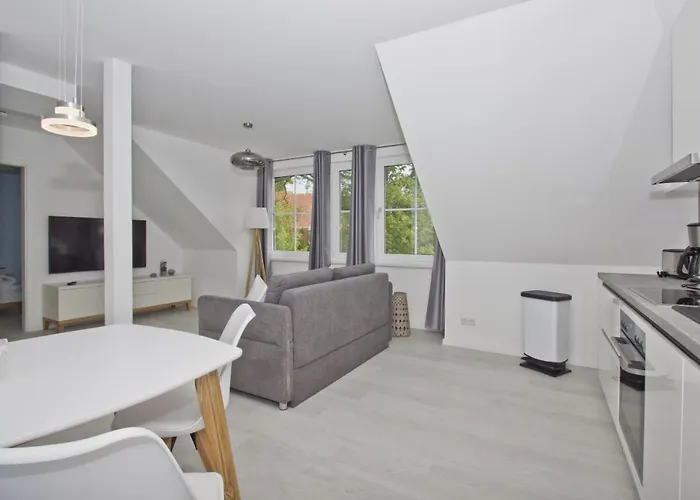 Haus Inselwind Ferienwohnung 16 Meerwind Mit Gratis Nutzung Vom Ahoi Erlebnisbad Und Sauna In Sellin Groß Zicker